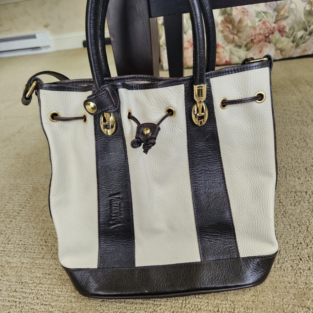 Used Valentina Carrano Two-Tone Leather Bucket Bag